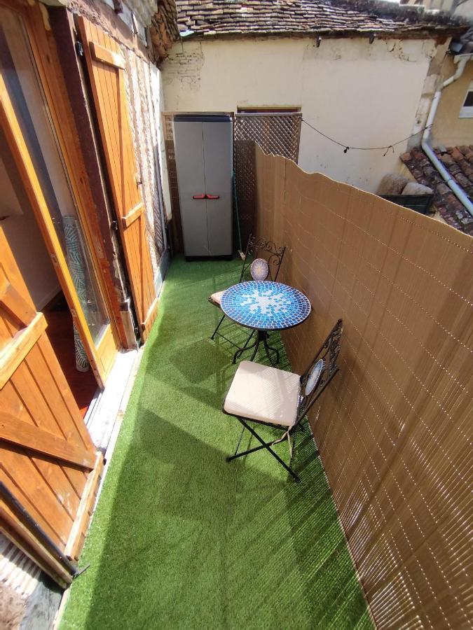 Appartement Studio Duplex au cœur du quartier historique! à Bergerac Extérieur photo